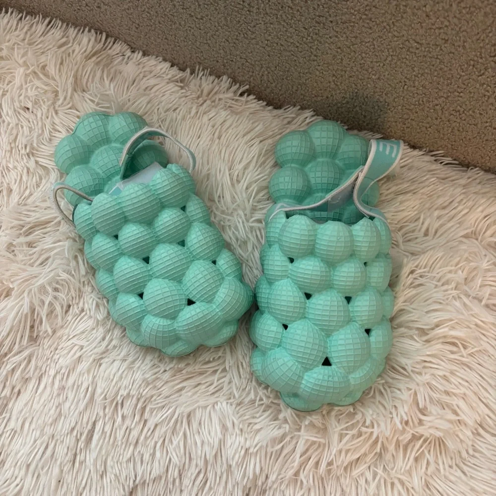 Kids Aqua Bubble Sandals